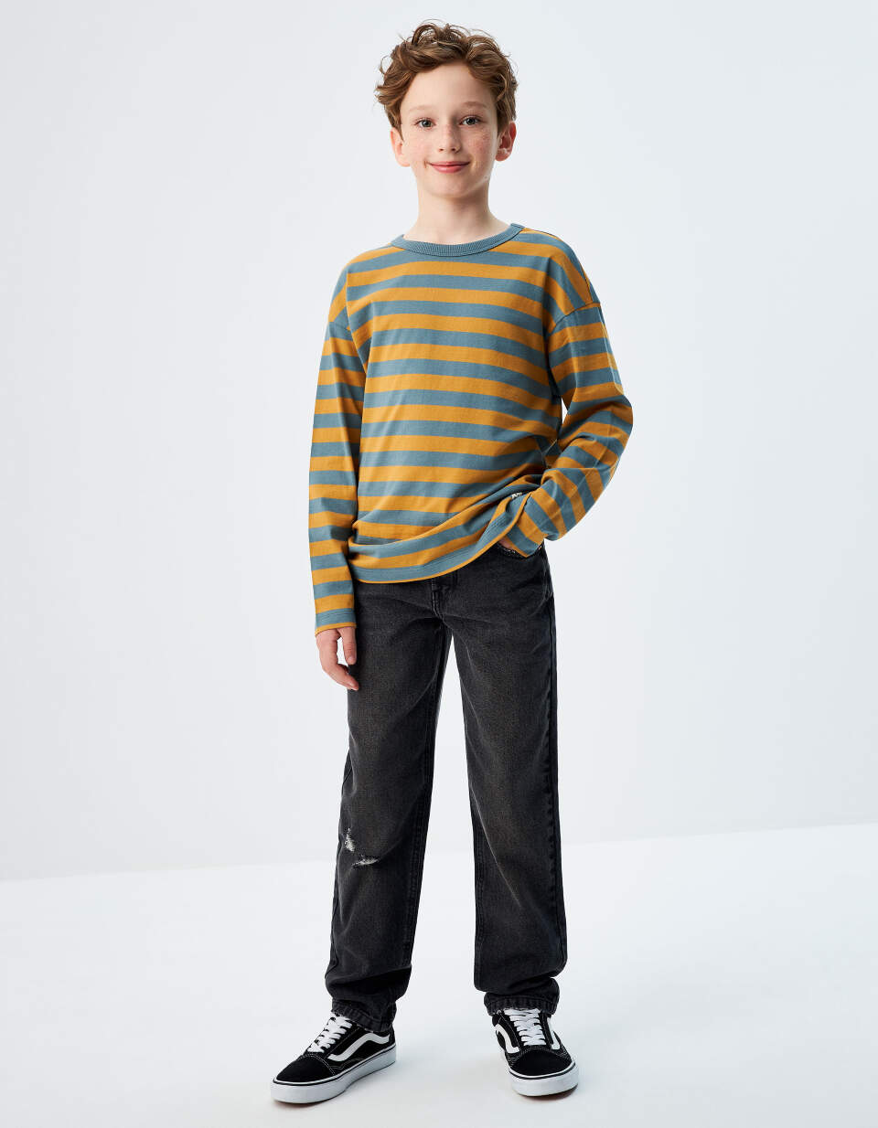 Рваные джинсы Relaxed fit для мальчиков Sela