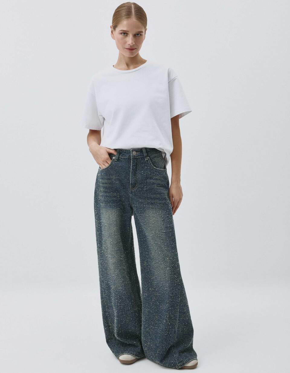 Джинсы Wide leg с потертостями