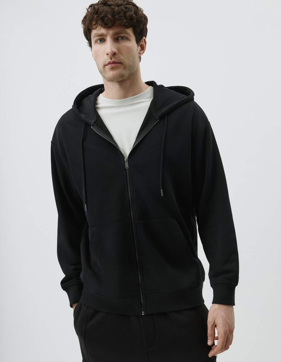 Базовая толстовка с капюшоном Sela