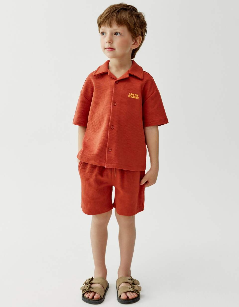 Шорты из фактурного трикотажа для мальчиков