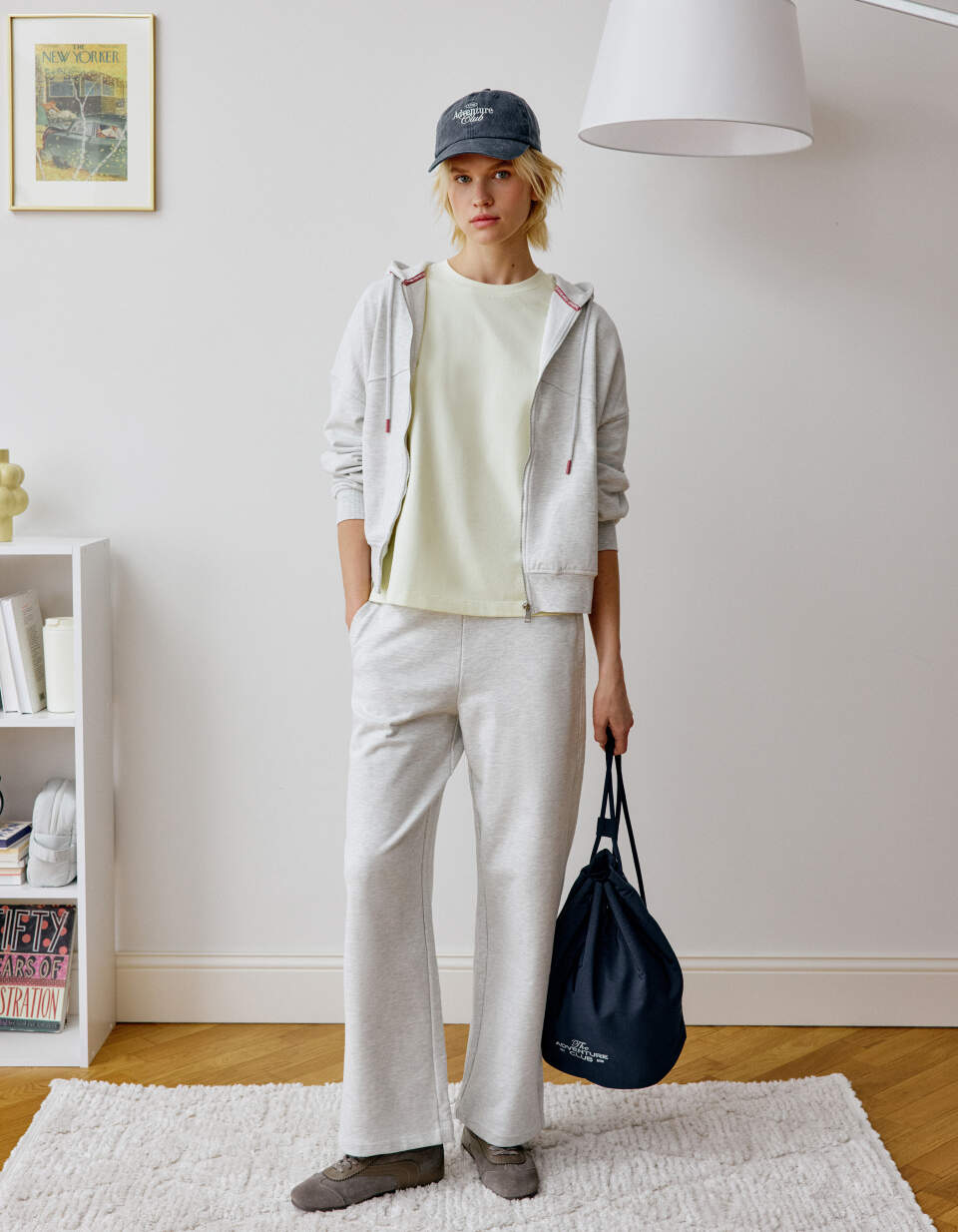 Брюки прямые из футера с потайным карманом