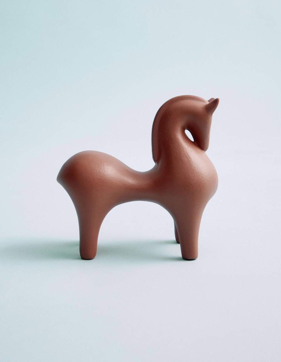 Керамическая статуэтка