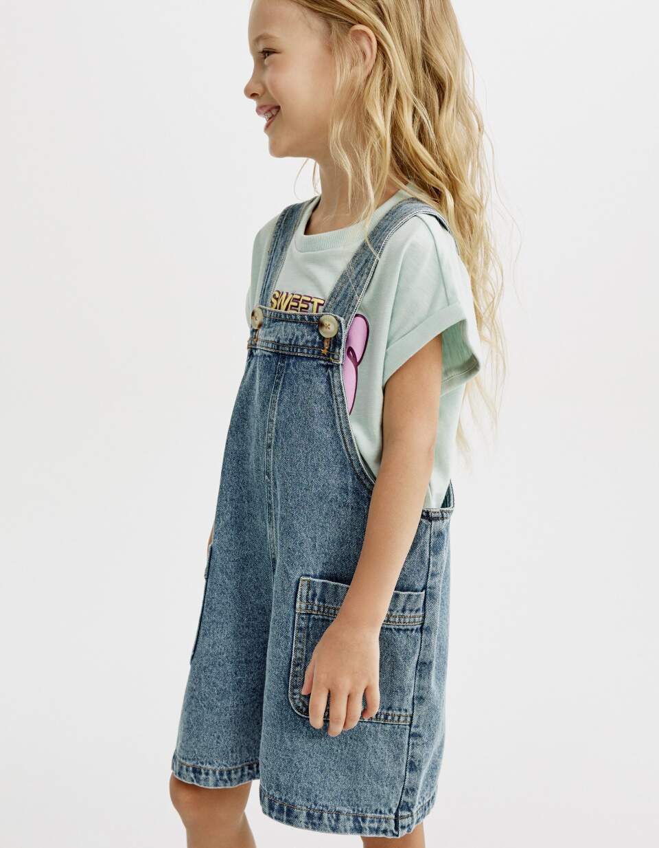 Джинсовый комбинезон для девочек