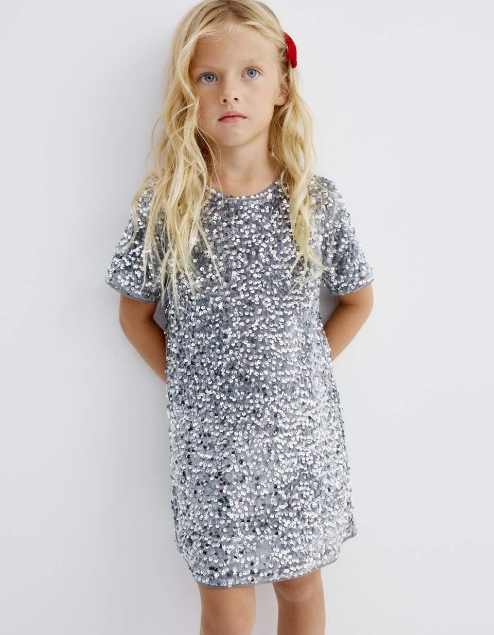 Нарядное платье с пайетками для девочек