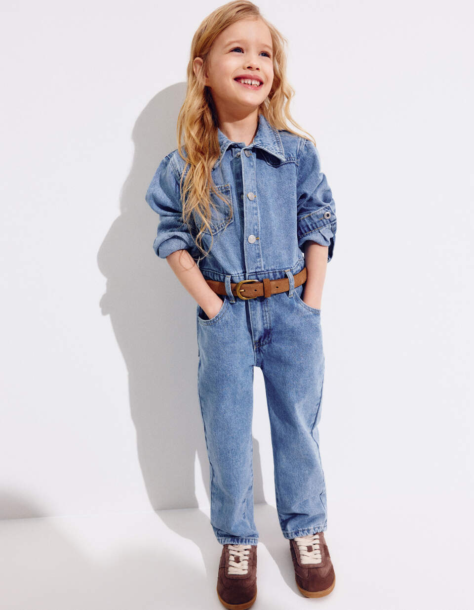 Джинсовый комбинезон для девочек