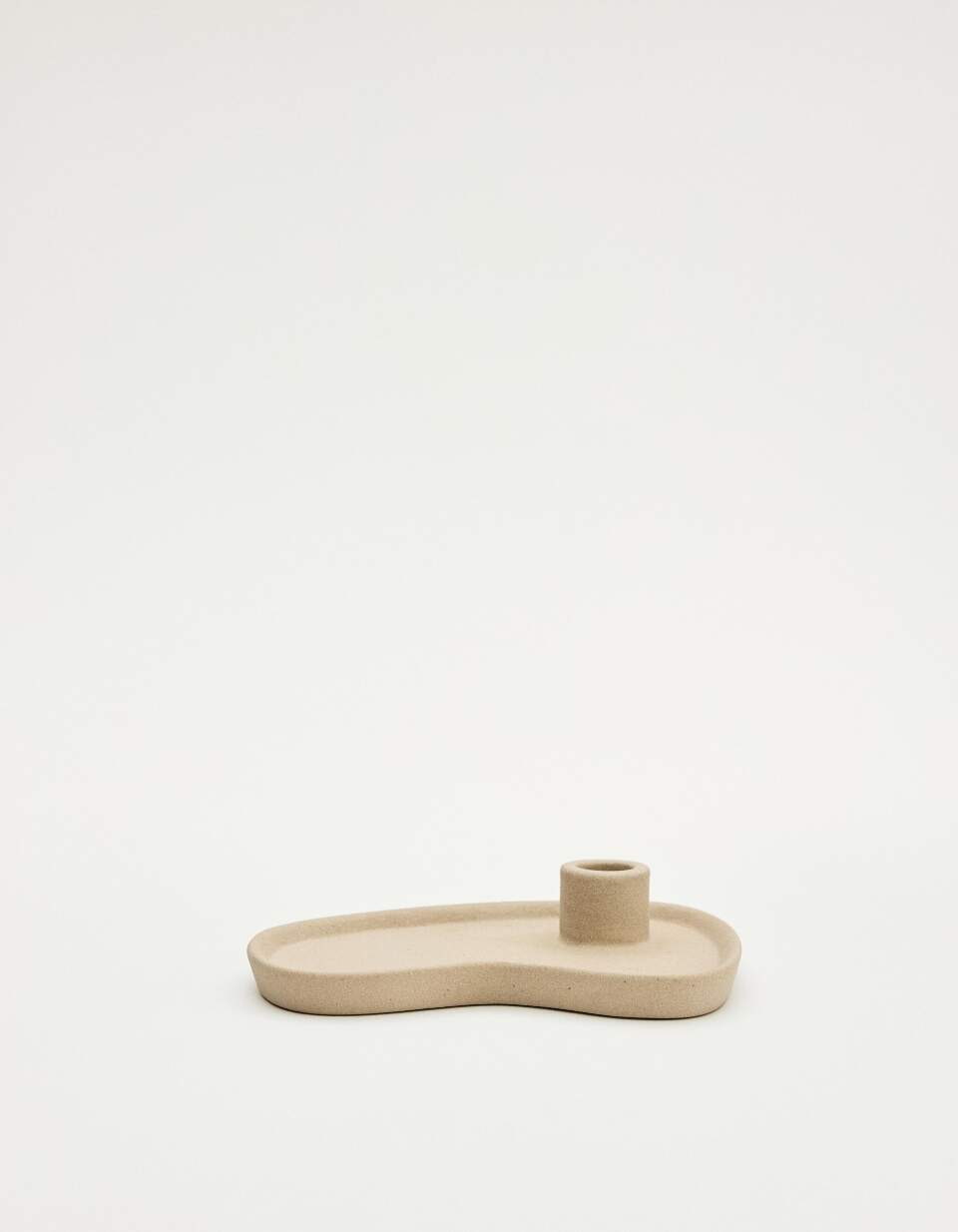 Подсвечник из фарфора