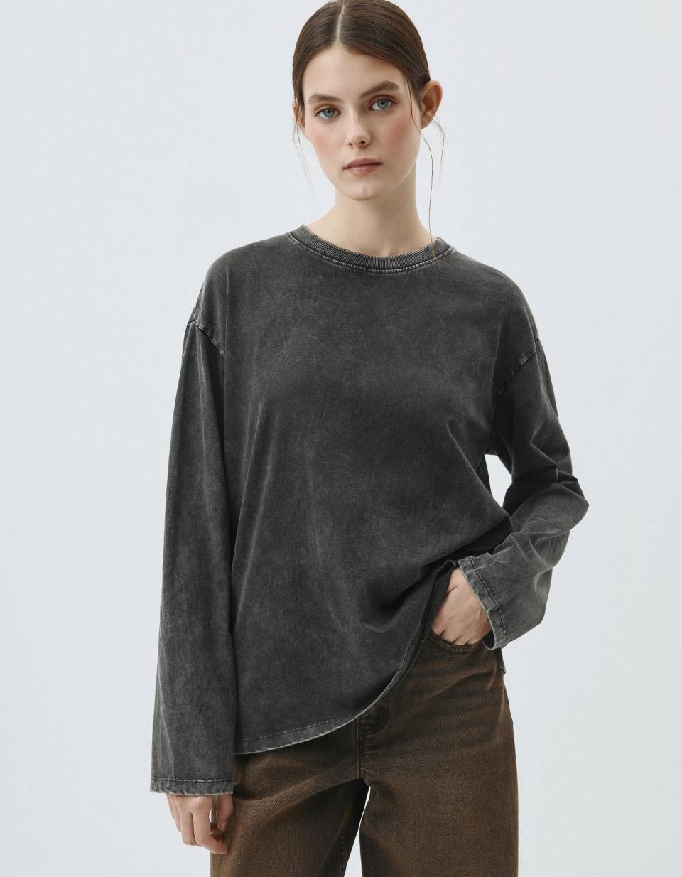 Лонгслив ANNA OVERSIZE FIT с эффектом кислотной стирки