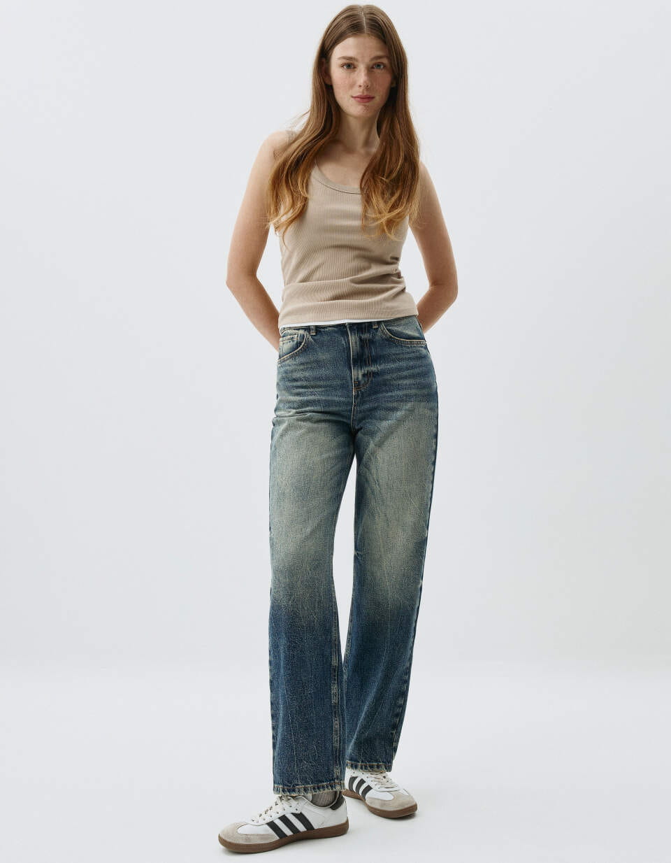 Джинсы Straight Fit с тинтом