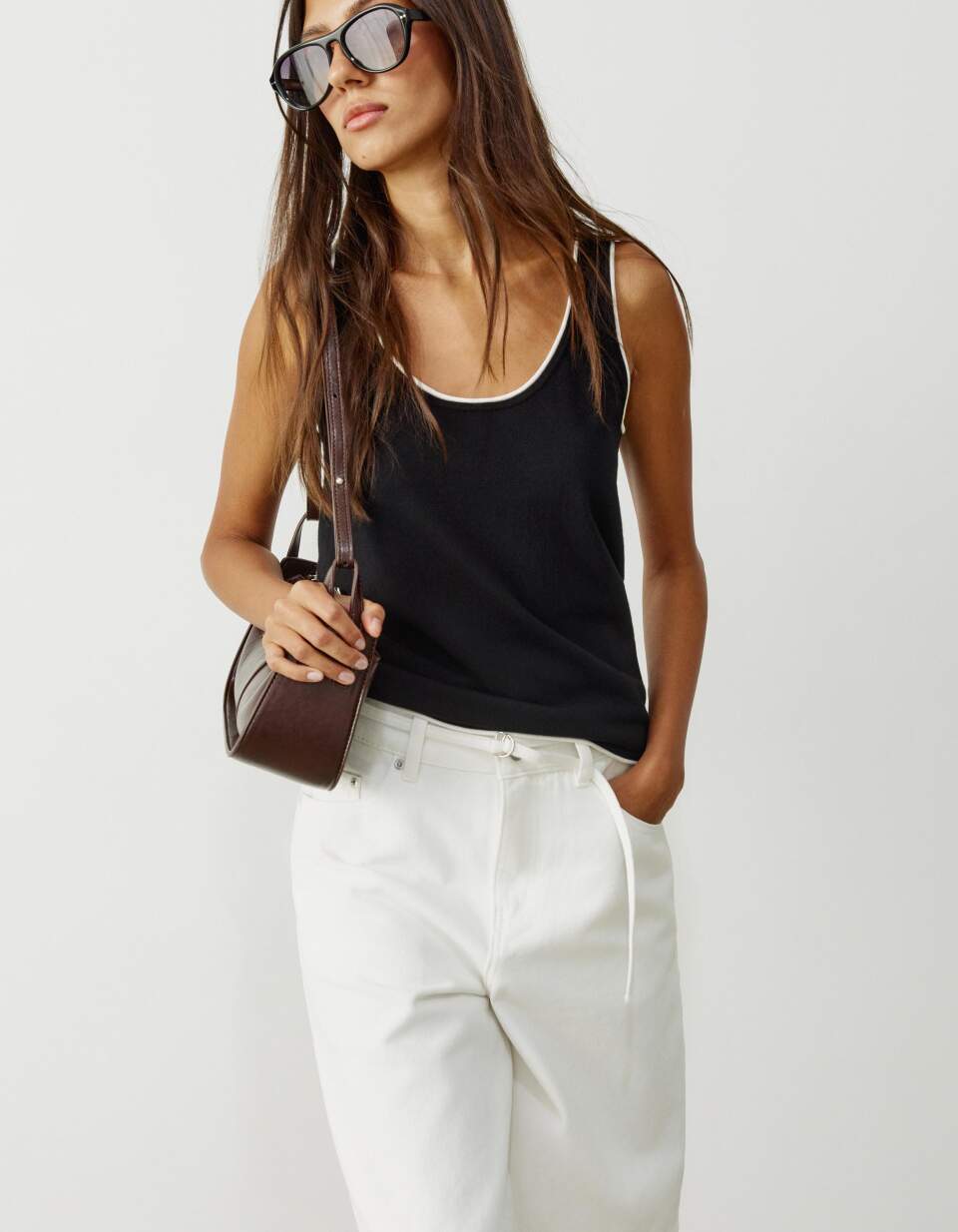 Танк-топ с контрастной окантовкой