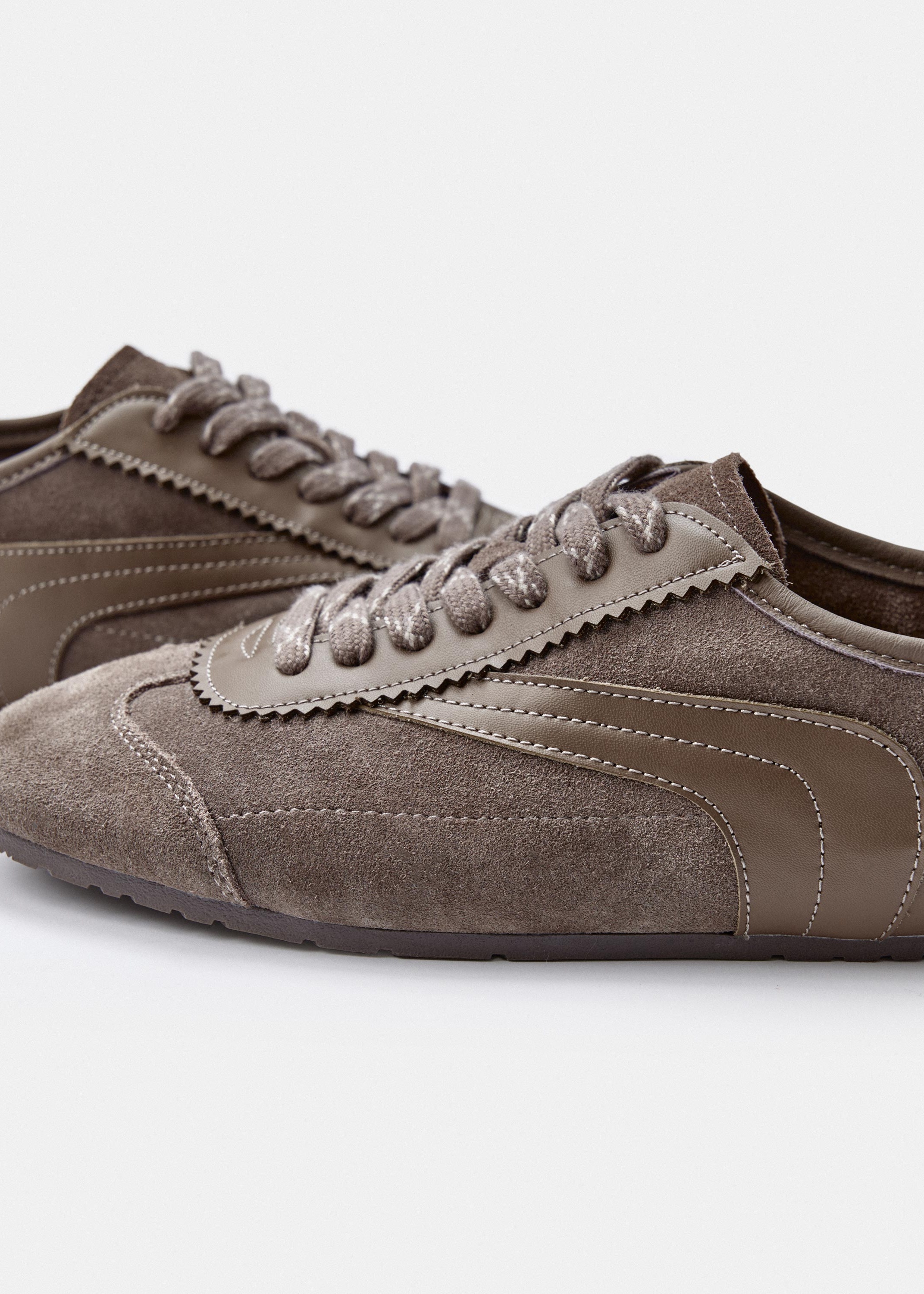 Комбинированные кеды из натуральной замши и кожи — фото 2