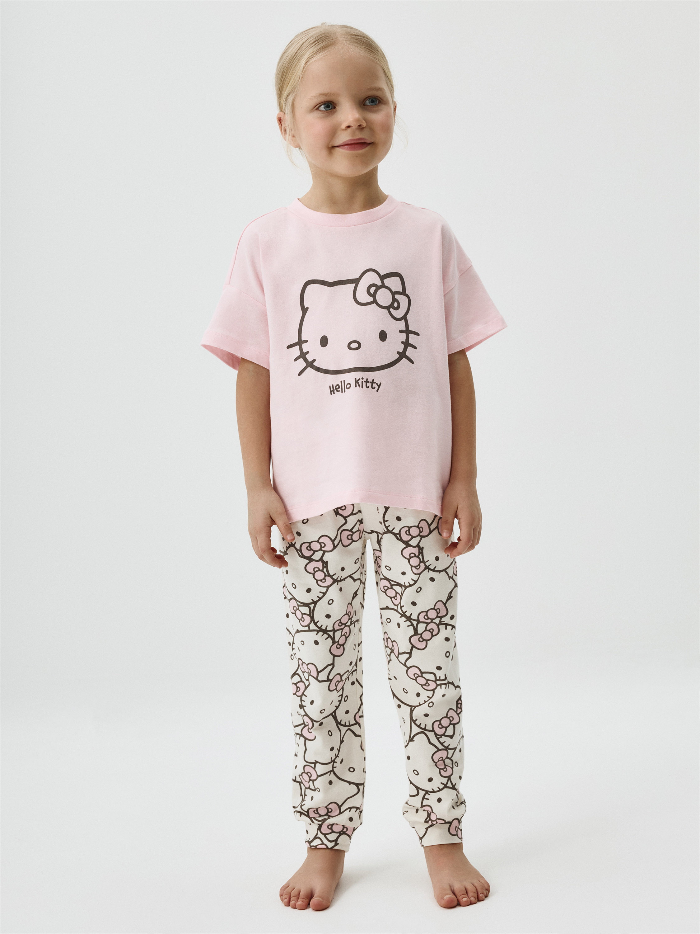 юные девочки в ночнушках Пижама с принтом hello kitty для девочек цвет: молочный, артикул:  5801150302 – купить в интернет-магазине SELA