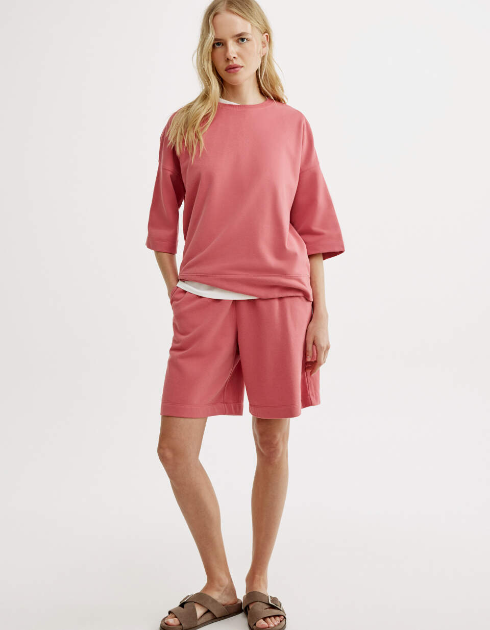 Удлиненные шорты из футера