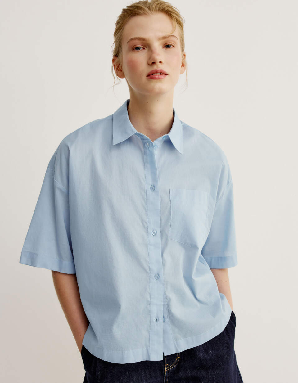 Укороченная рубашка оверсайз из хлопка