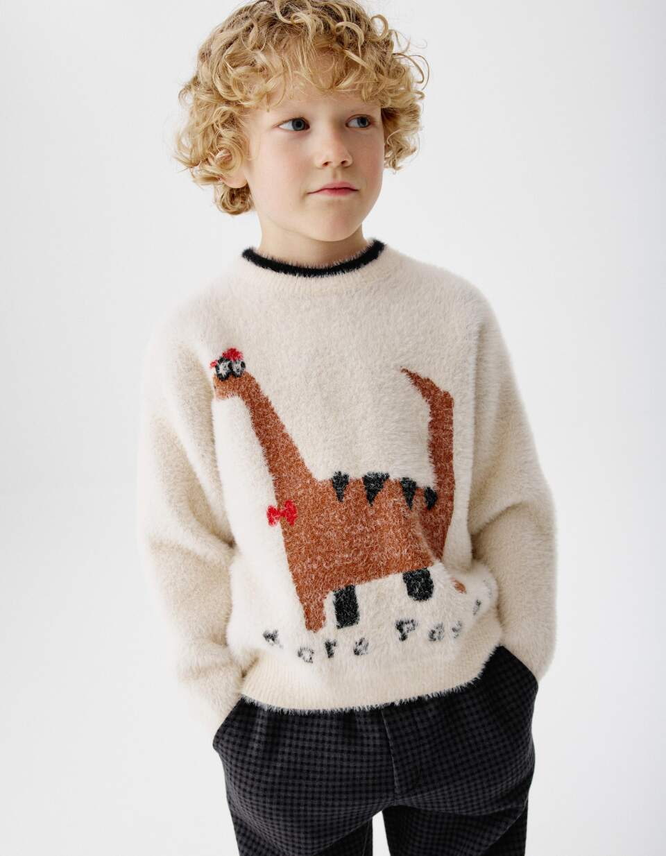 Пушистый джемпер с принтом детский