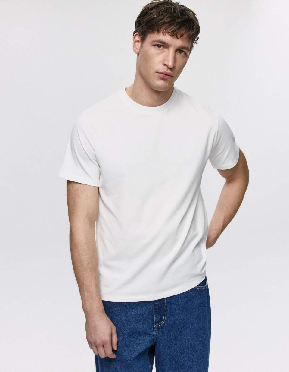 Приталенная футболка ADAM SLIM FIT