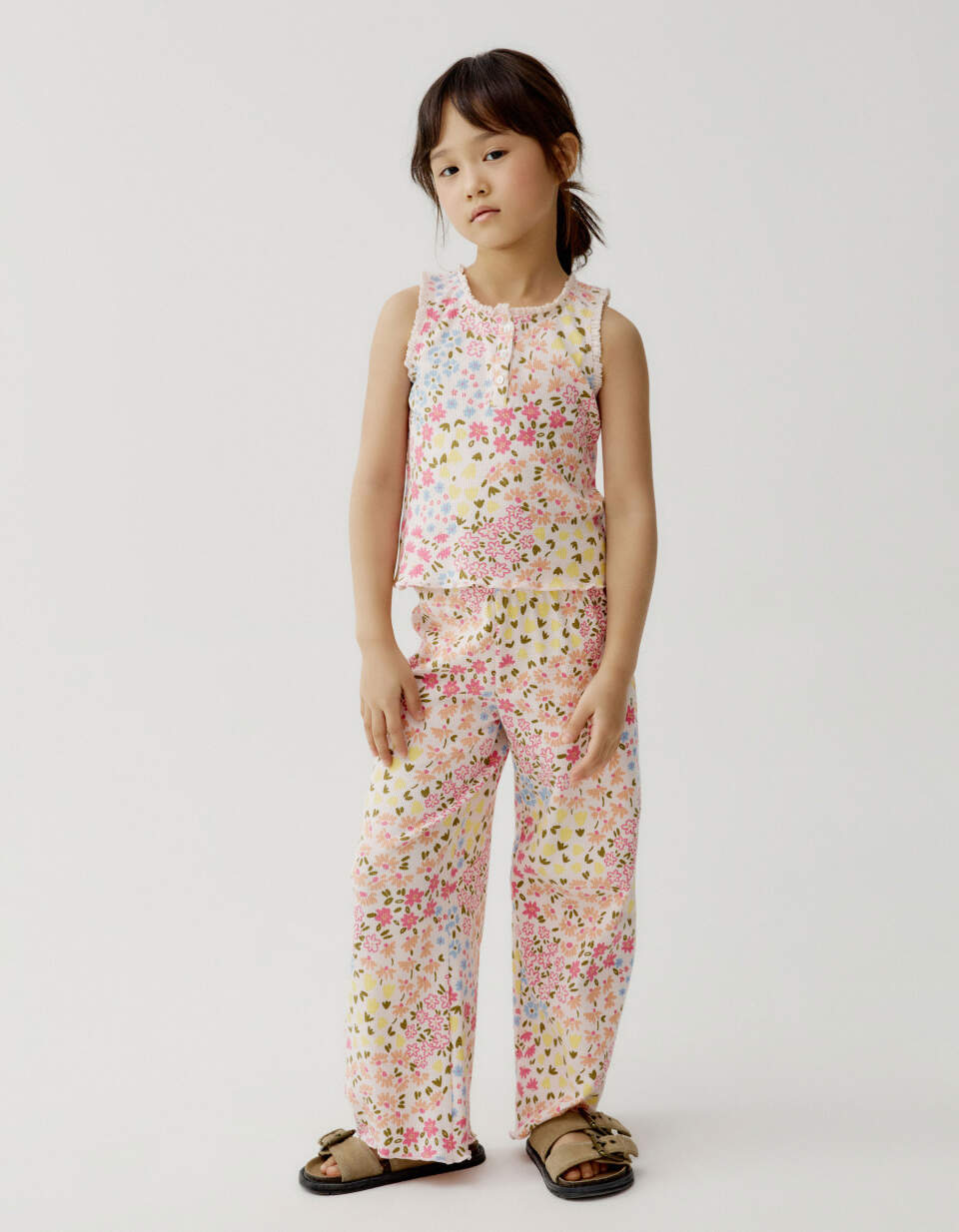 Широкие брюки с принтом для девочек