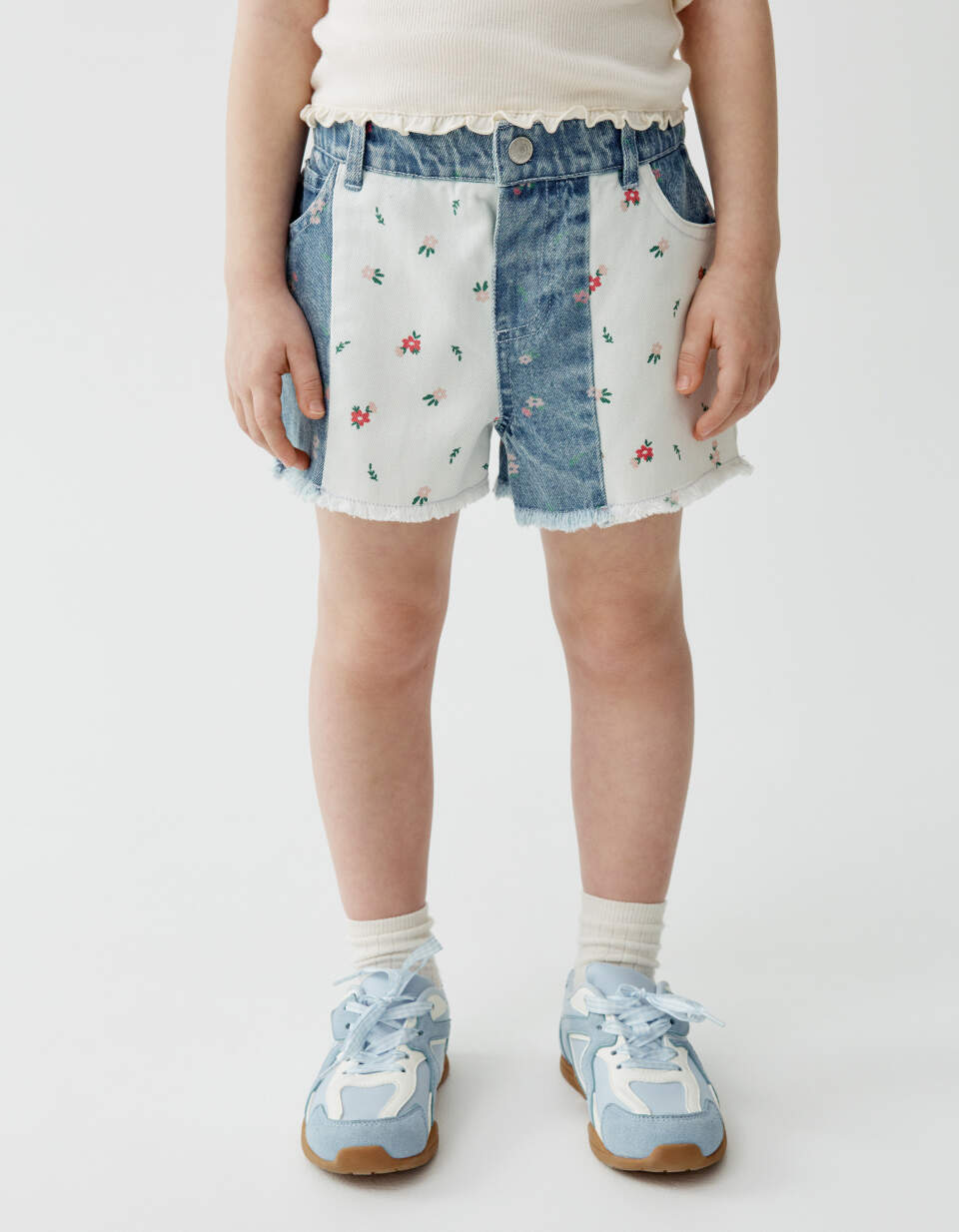 Джинсовые шорты в стиле пэчворк для девочек