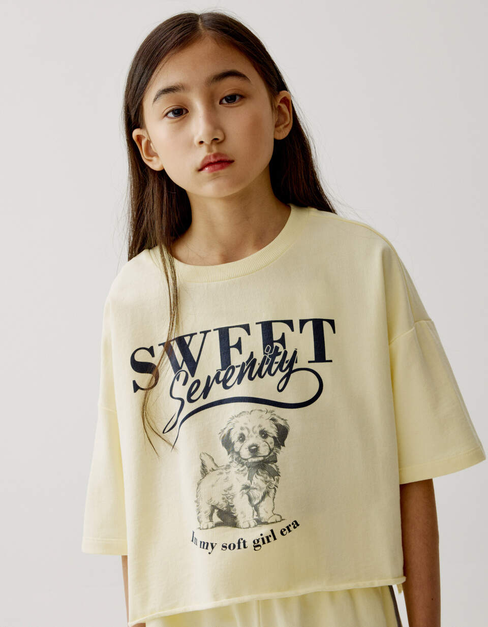 Укороченная футболка из футера для девочек