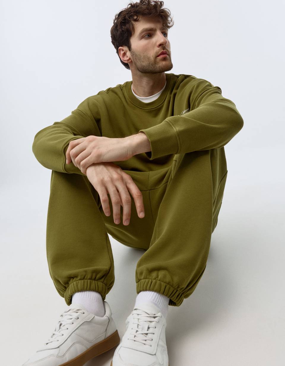 Джоггеры из футера со средней посадкой