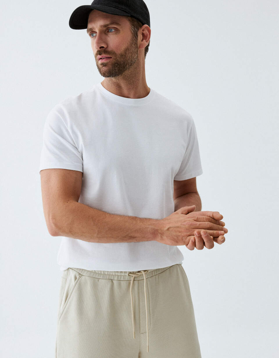 Футболка ADAM SLIM FIT базовая