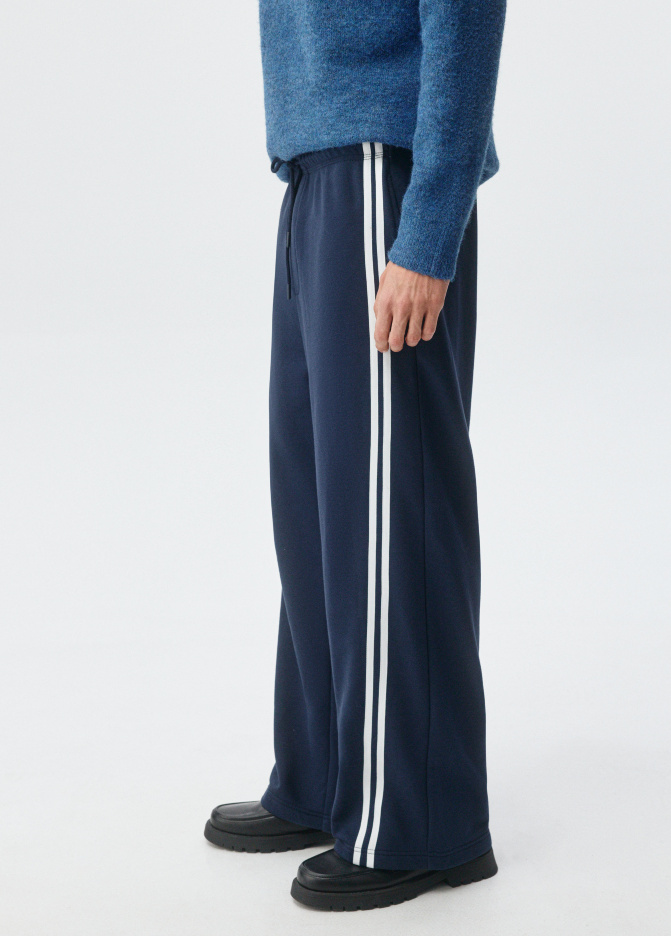 Брюки из футера с лампасами