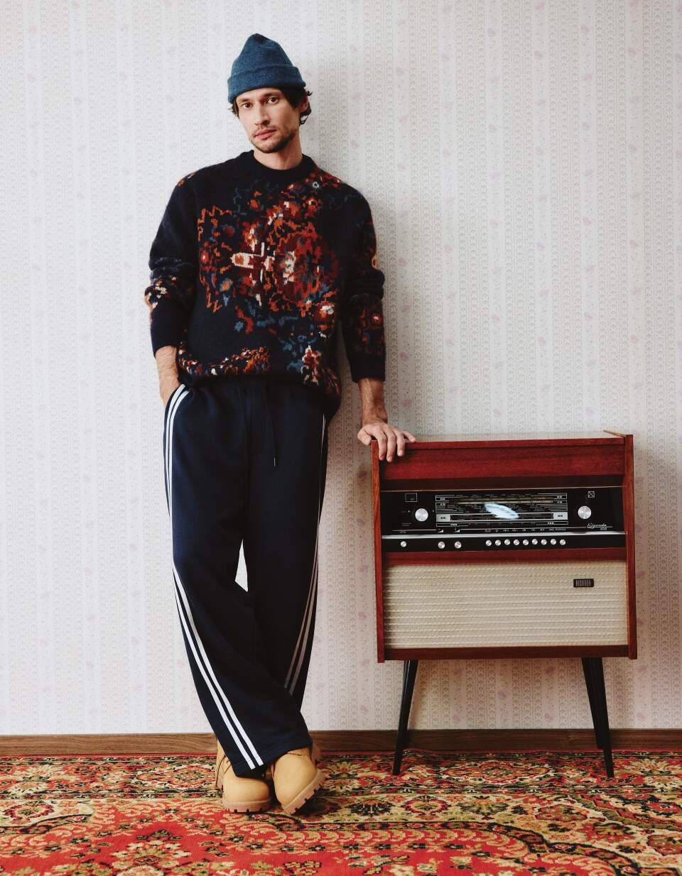 Брюки из футера с лампасами