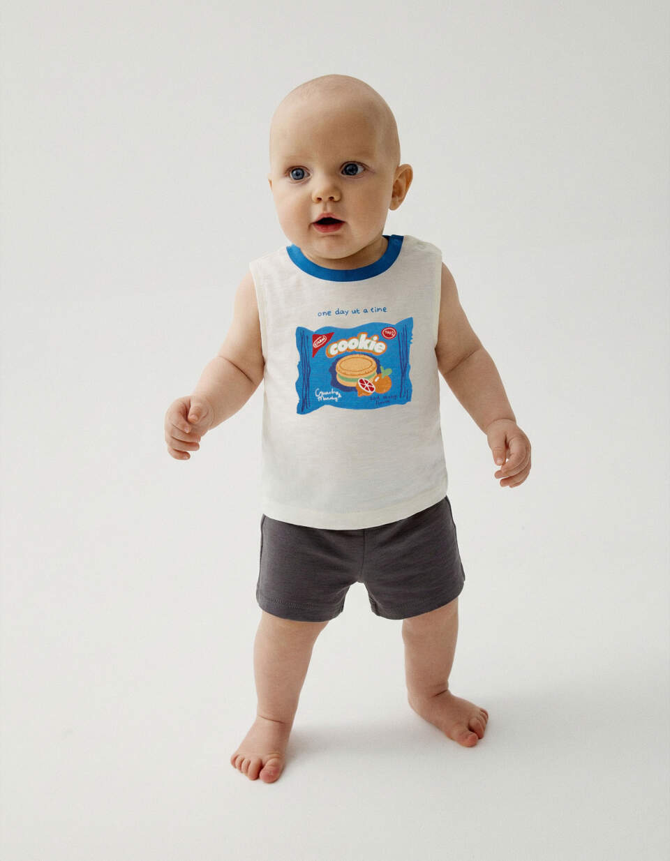 Комплект из майки и шорт для малышей