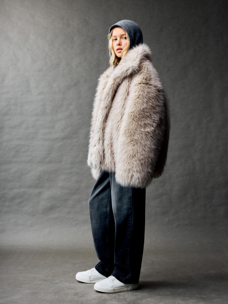 Девочки 13 лет без одежды'" Короткая утепленная шуба для девочек цвет: светло-серый, артикул:  4810051140 – купить в интернет-магазине SELA