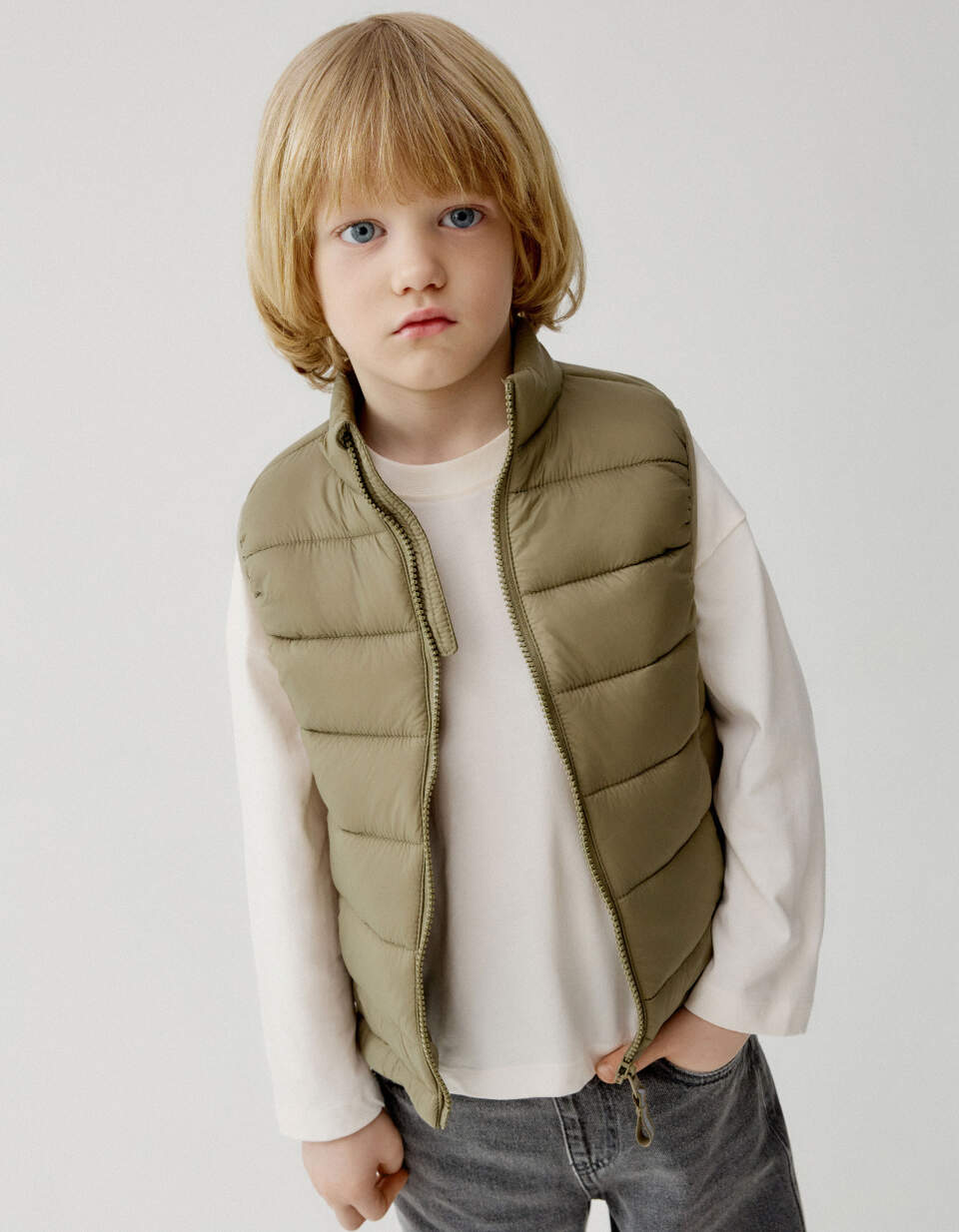 Базовый стеганый жилет для мальчиков