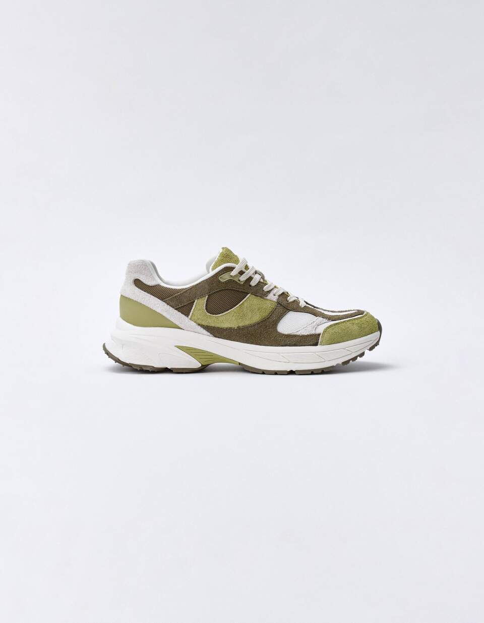 Кроссовки из натуральной замши и текстиля