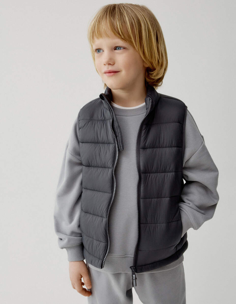 Базовый стеганый жилет для мальчиков