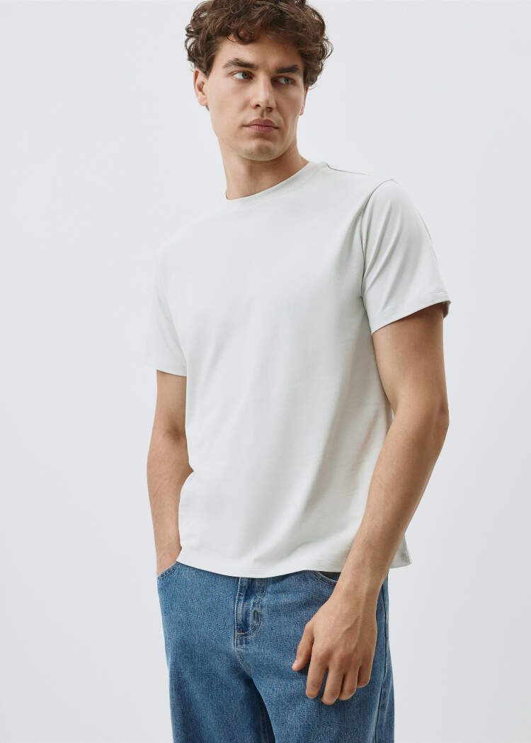 Футболка ADAM SLIM FIT базовая 