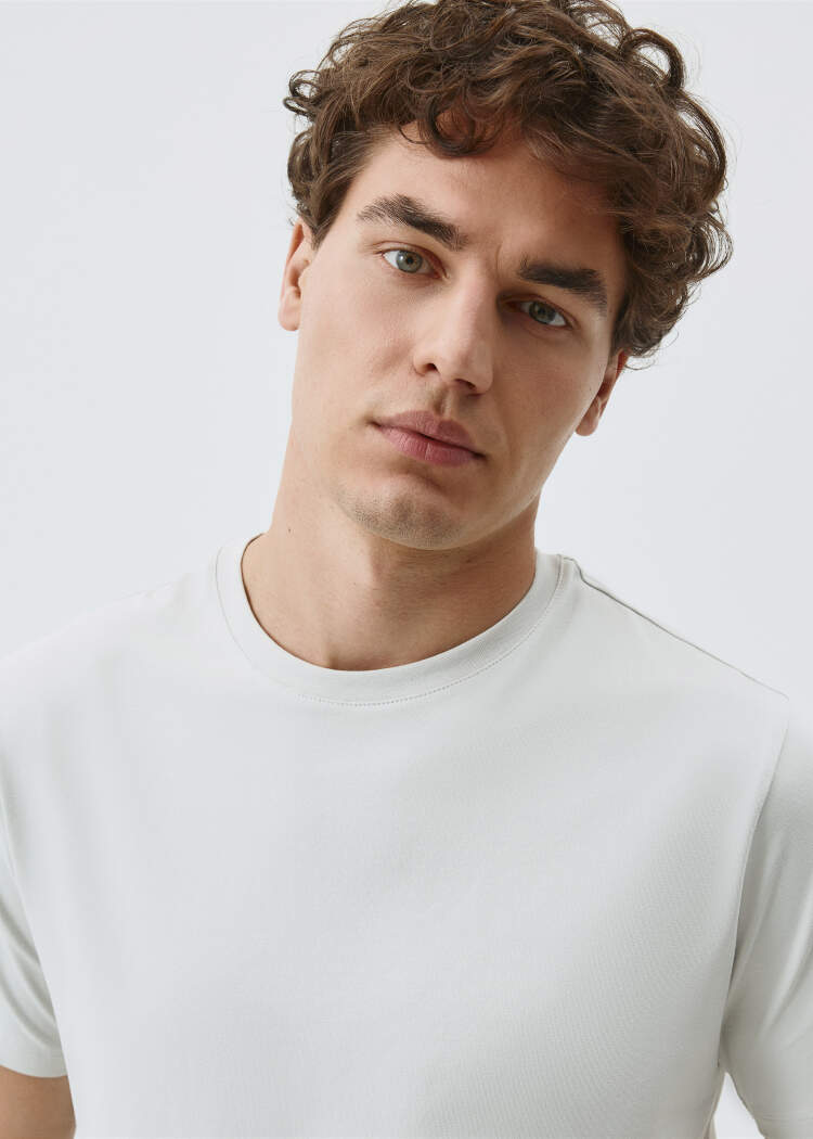 Футболка ADAM SLIM FIT базовая 