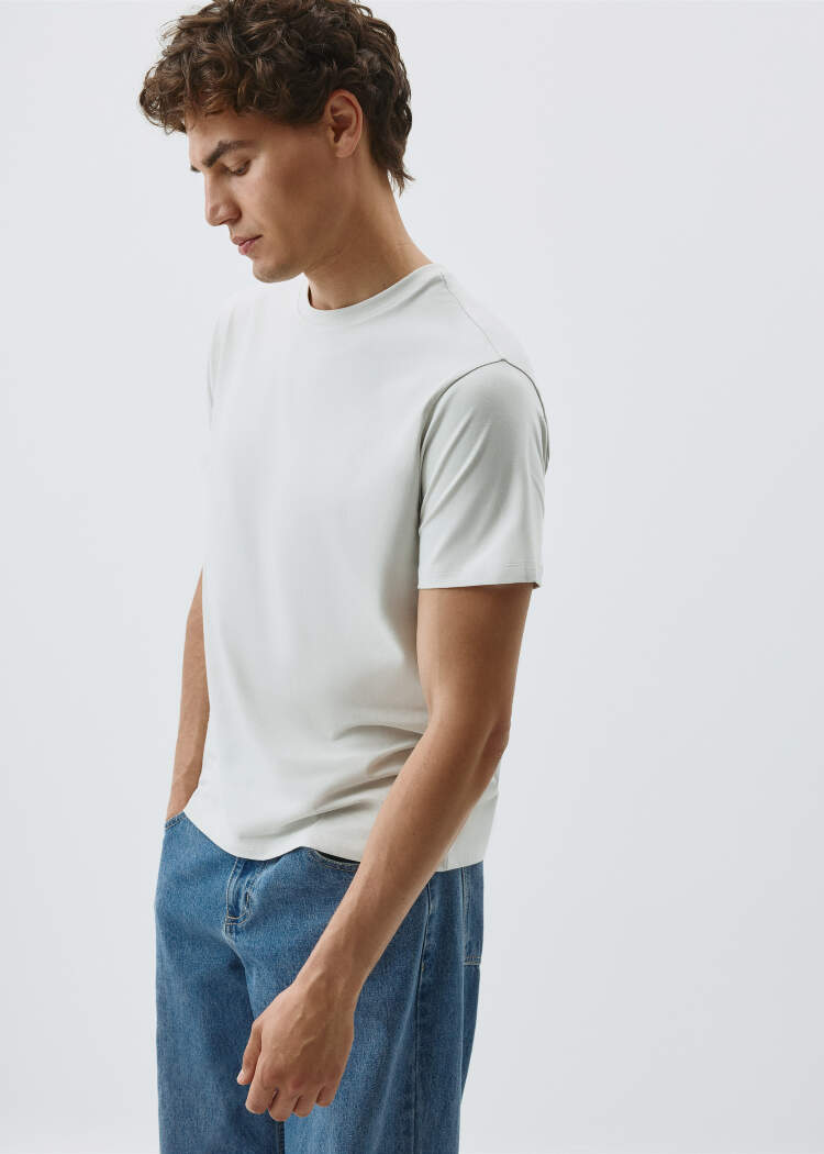 Футболка ADAM SLIM FIT базовая 
