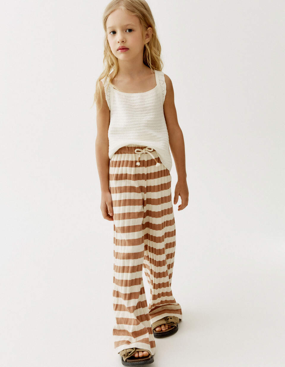 Широкие брюки в полоску для девочек