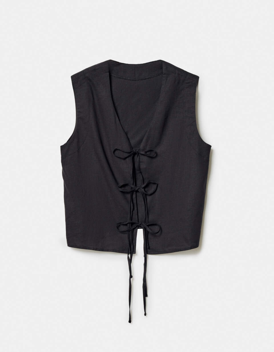 Укороченный топ на завязках из смесового льна