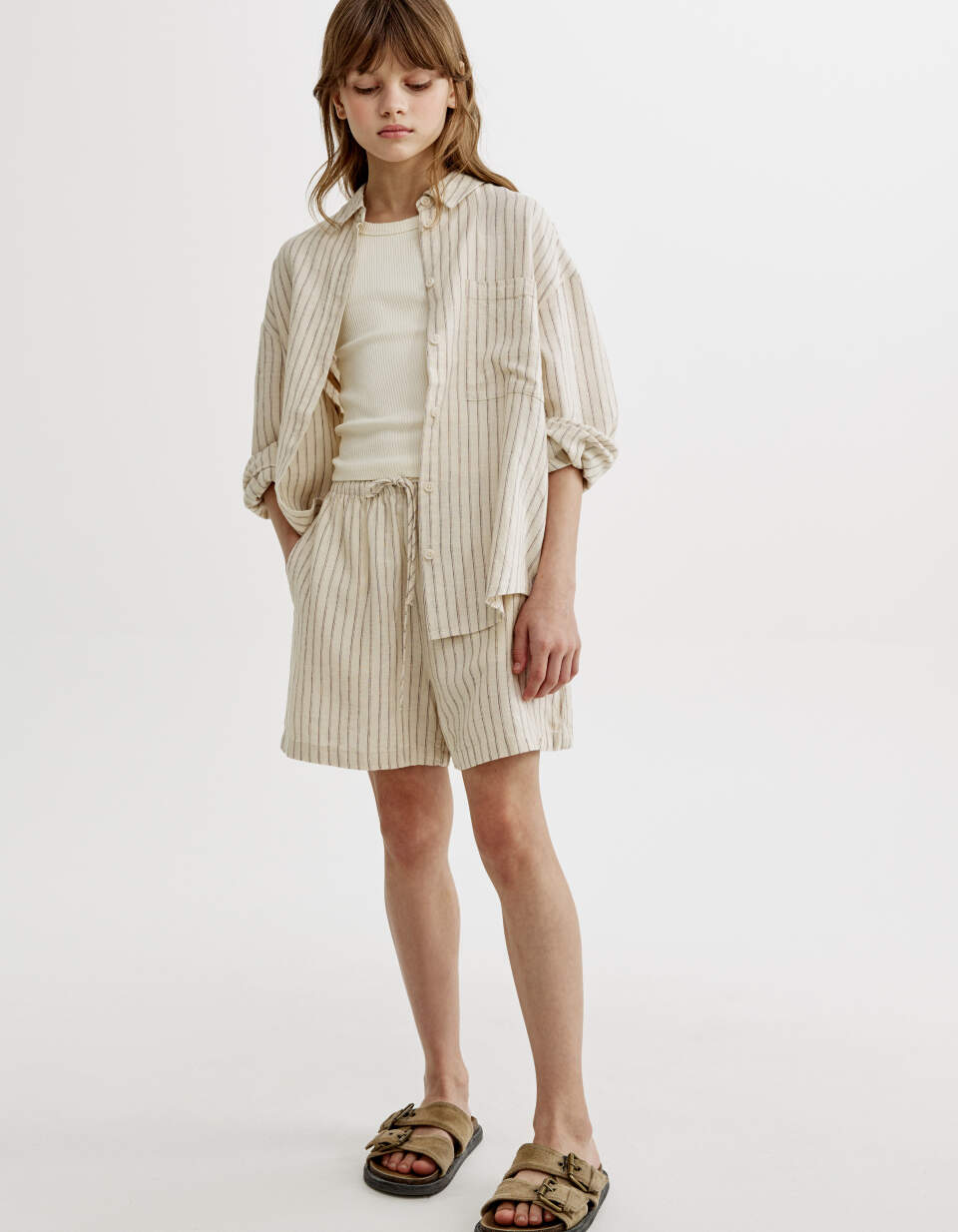 Короткие шорты из смесового льна для девочек