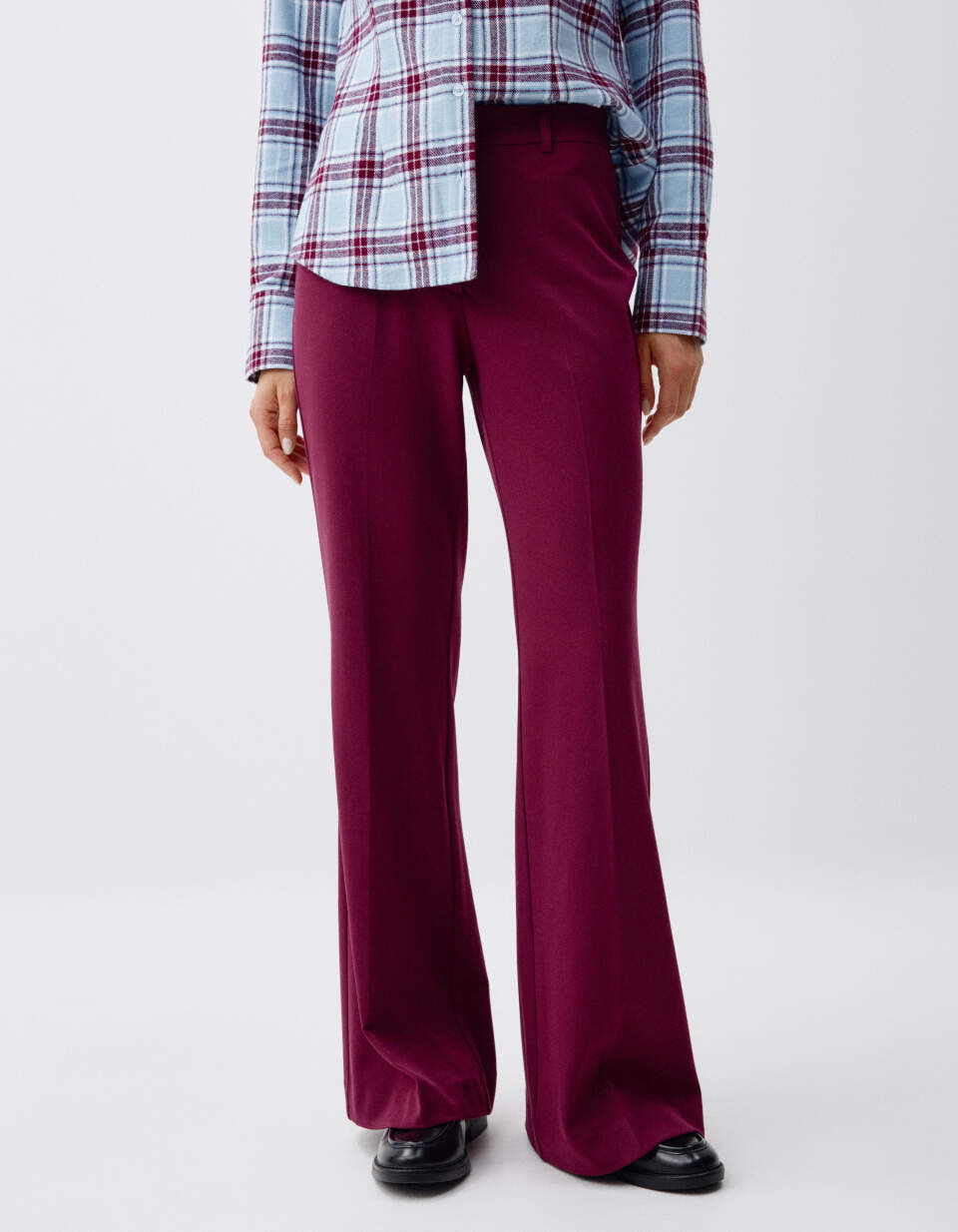 Брюки клеш из костюмной ткани