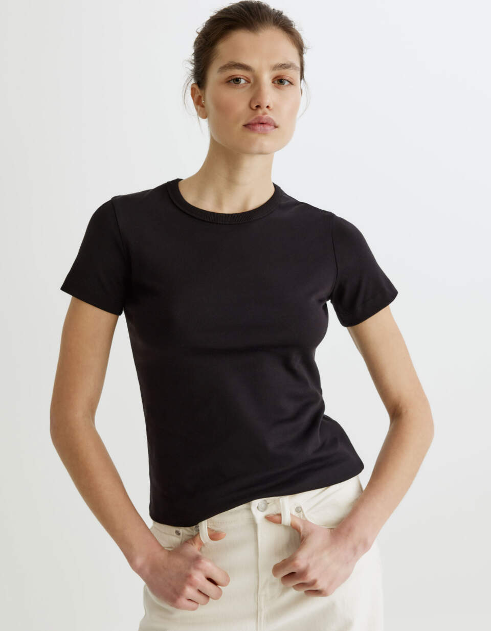 Облегающая футболка Кира