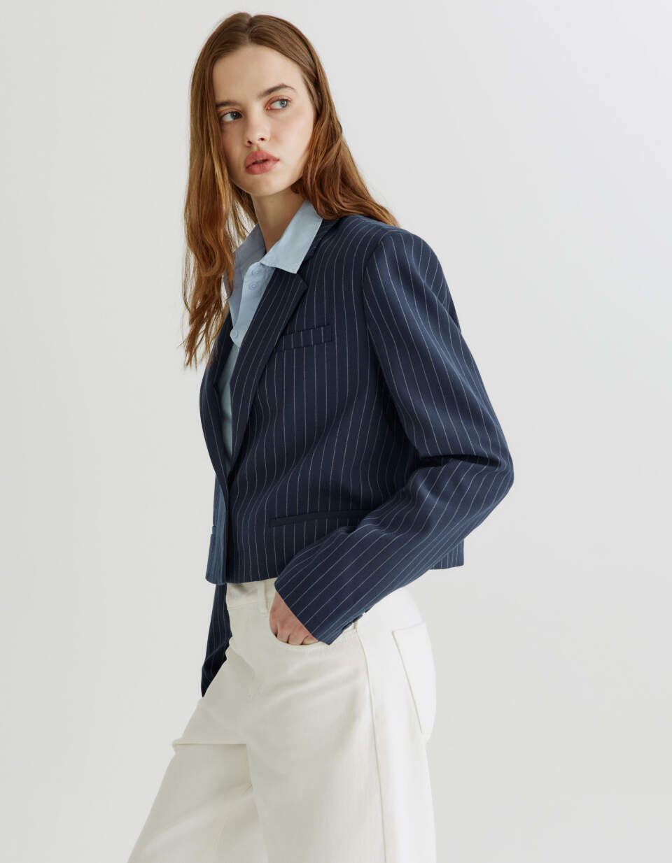 Однобортный укороченный жакет