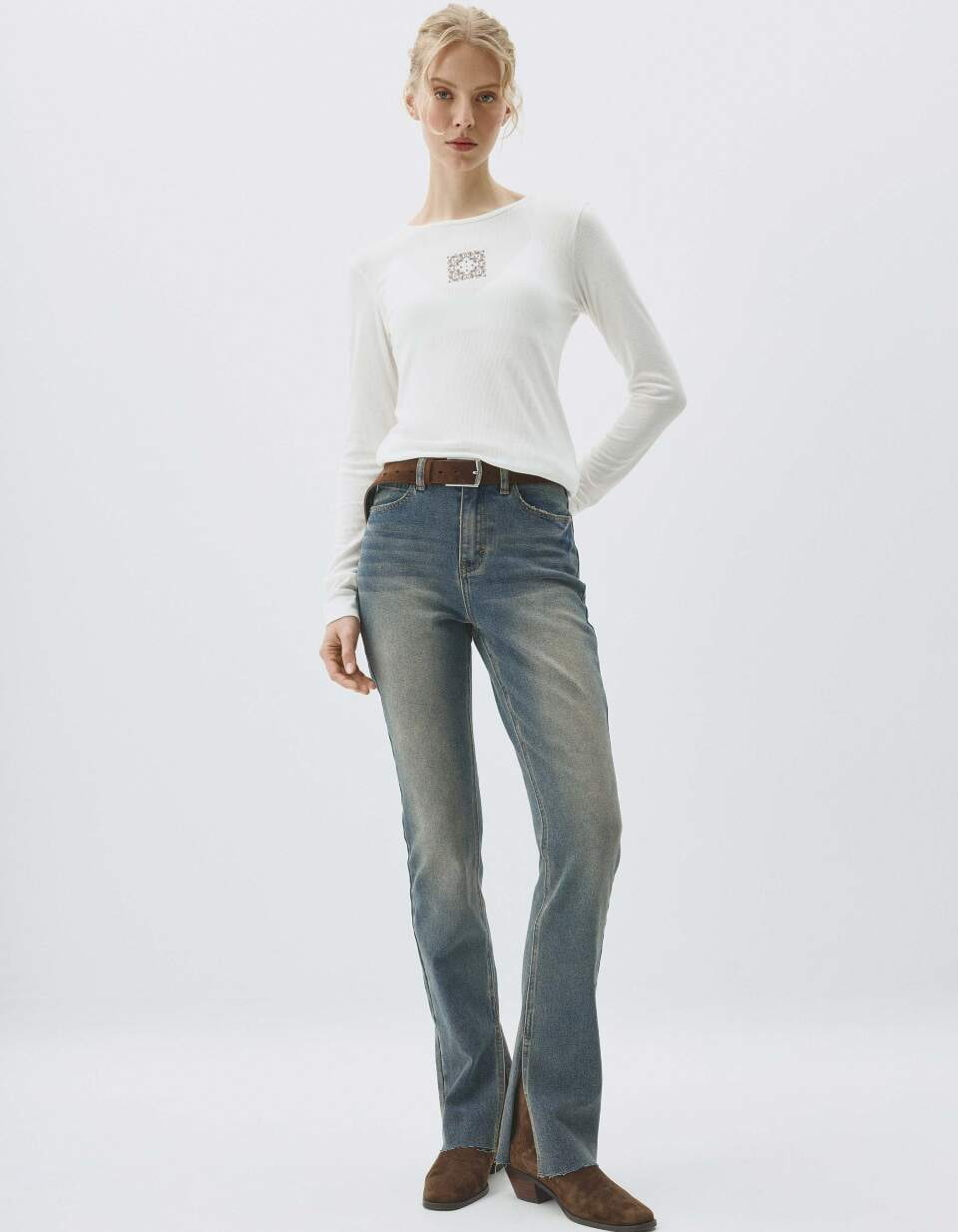 Джинсы 426 SLIM FIT с разрезами