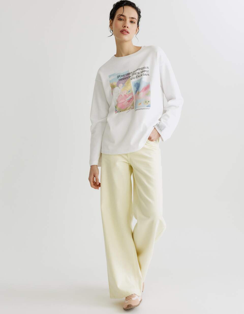 Широкие джинсы со средней посадкой