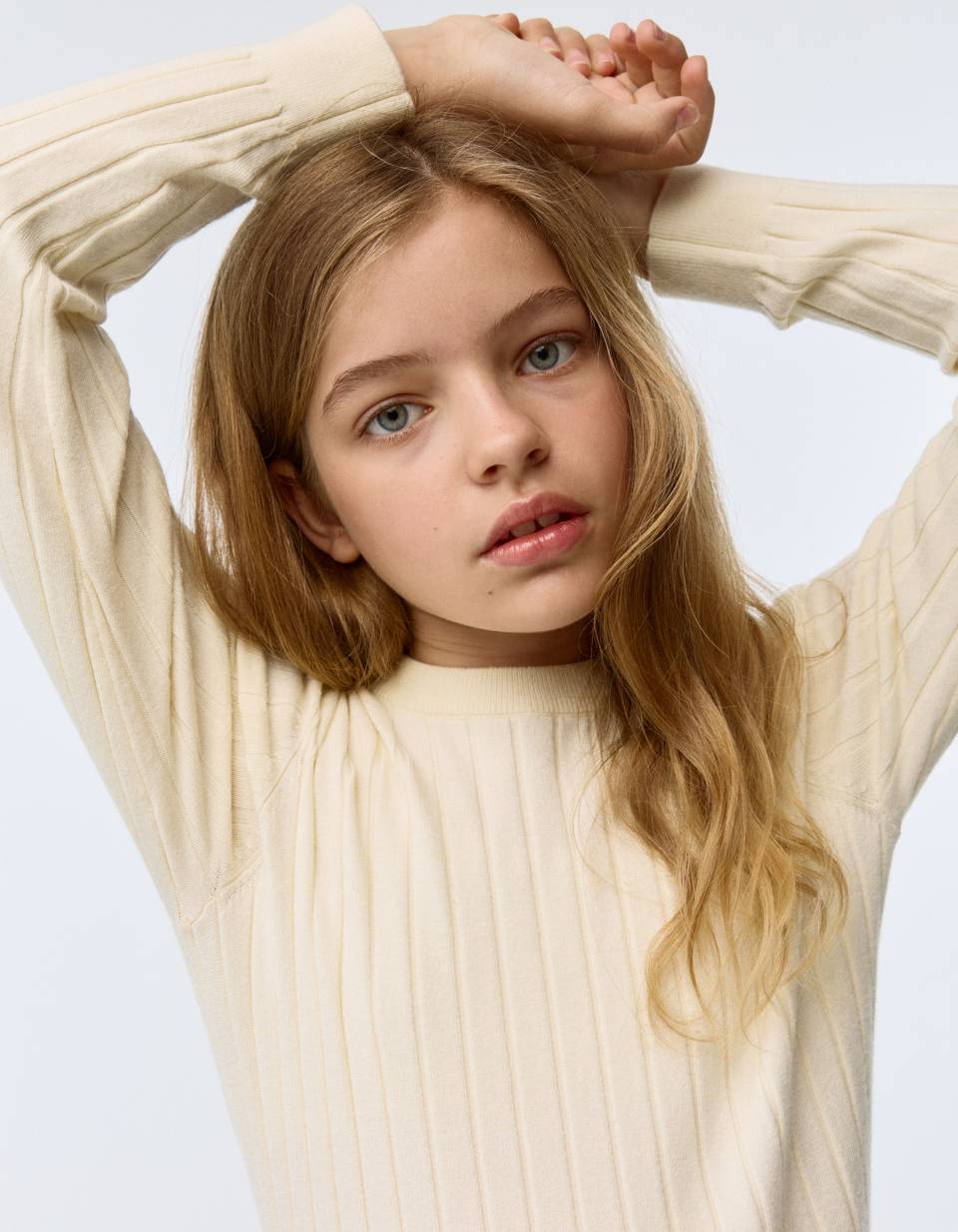 Вязаный джемпер в рубчик для девочек