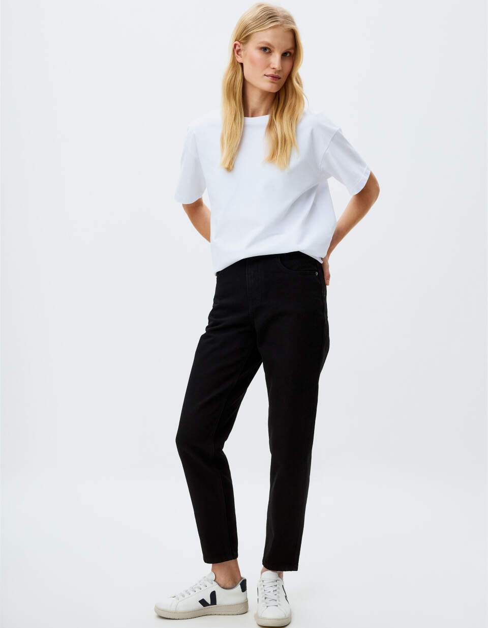 Джинсы 404 MOM FIT из органического хлопка