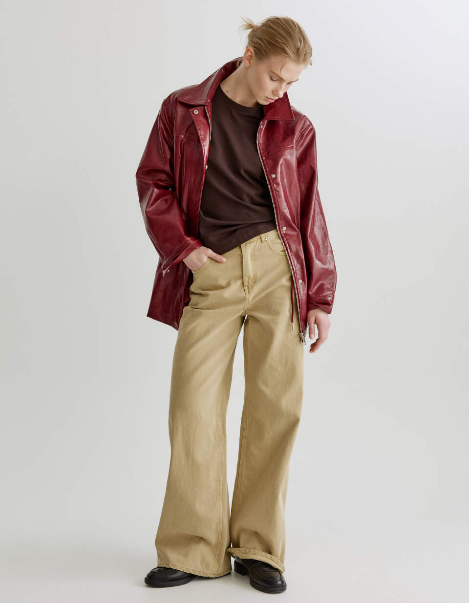 Широкие джинсы со средней посадкой