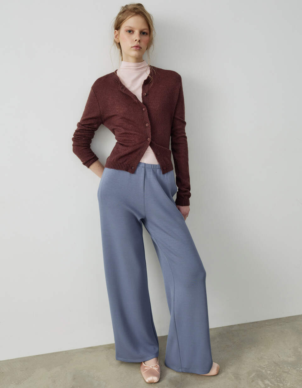 Трикотажные брюки из смесовой вискозы из линейки SELA Young