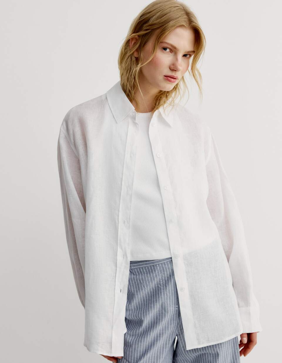 Рубашка оверсайз из тонкого льна