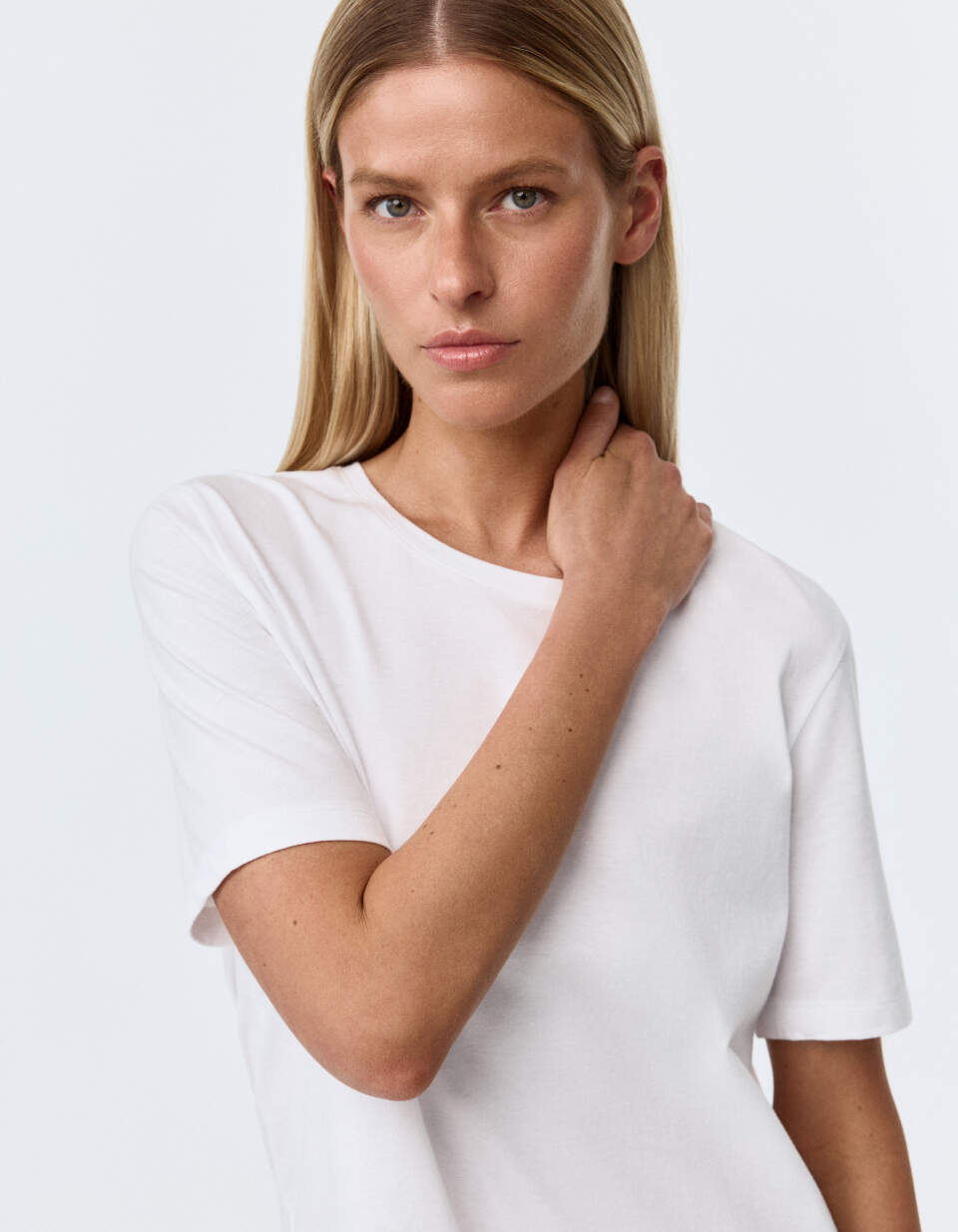 Футболка MARY REGULAR FIT