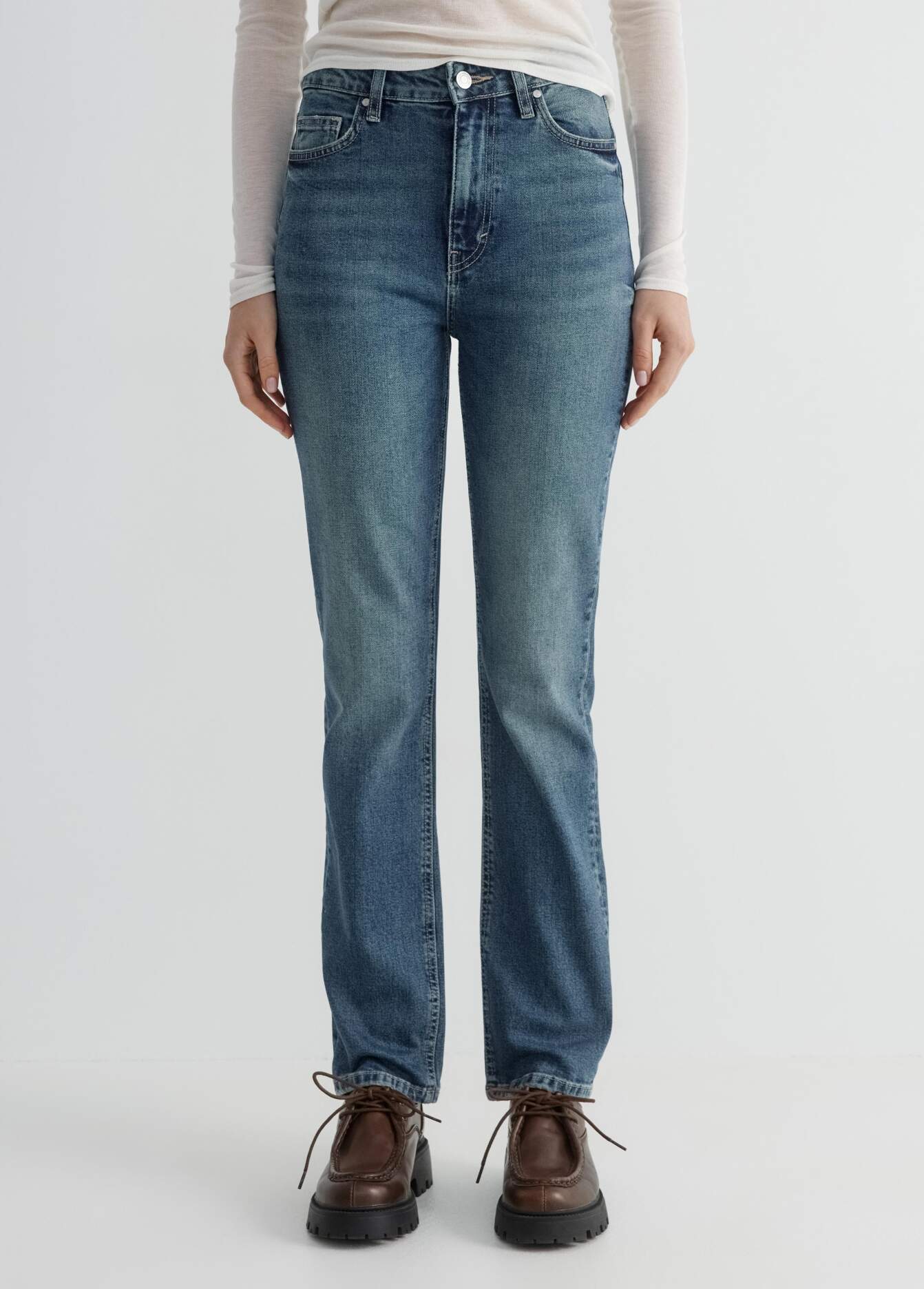 Есек, сиқыр, киска, блять Қыз қолданылған презервативте мастурбация жасайды