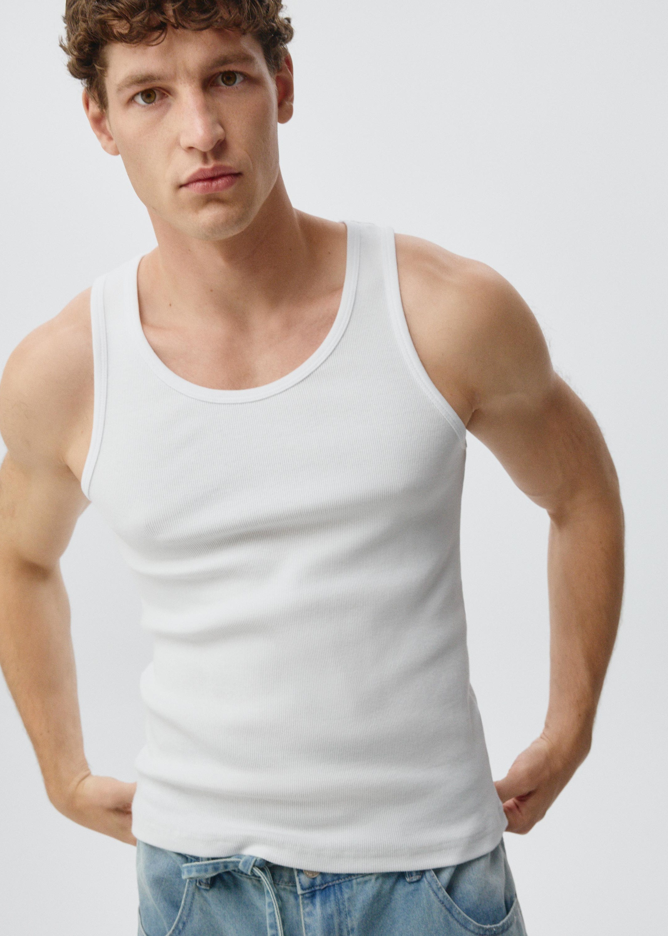 SELA Базовая майка slim fit